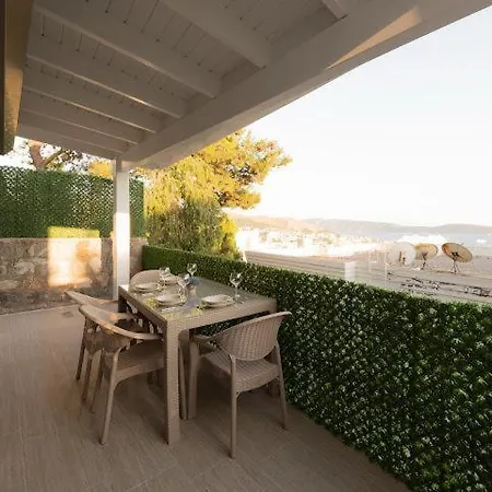 Burcu Residence, Magnificent Sea View, Cozy, Free Otopark, Free Wifi شقة